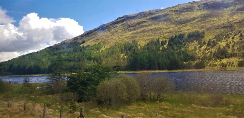 Passing by Lochan na Bi after departing Tyndrum