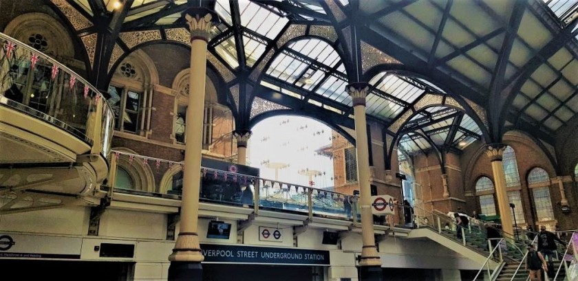 The main entrance to the Underground station is to the left of this staircase down from the upper level