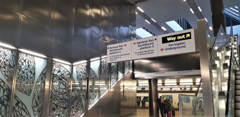 Elizabeth line to northbound Thameslink trains at Farringdon