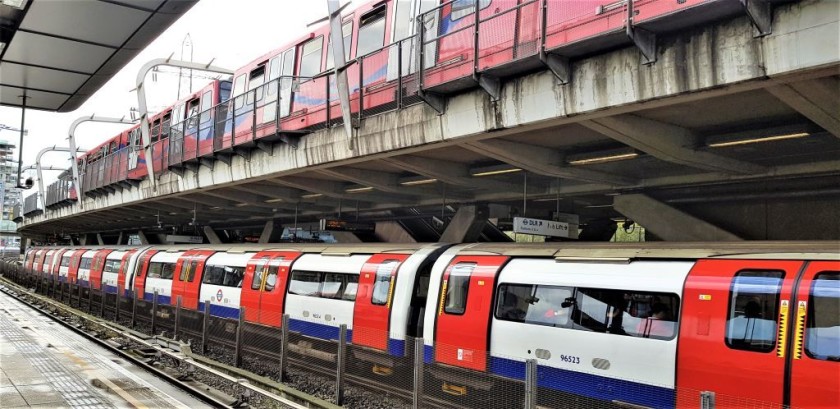 Transfer between the DLR and the Jublilee line at Canning Town station