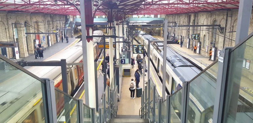 How to make transfers at Farringdon station