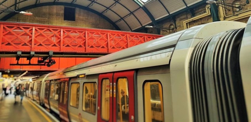 Boarding a train for Edgware Road - note the footbridge access for trains heading to Notting Hill and beyond