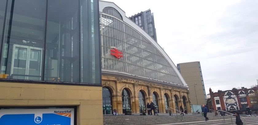The passenger access lift in front of Lime Street station