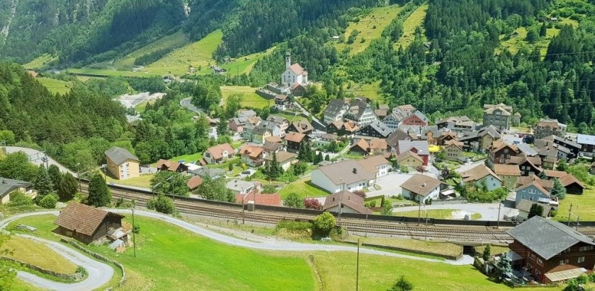 Loop around Wassen on the train to Göschenen