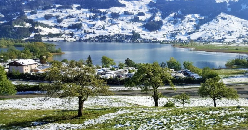 Passing the Lauerzersee south of Arth-Goldau