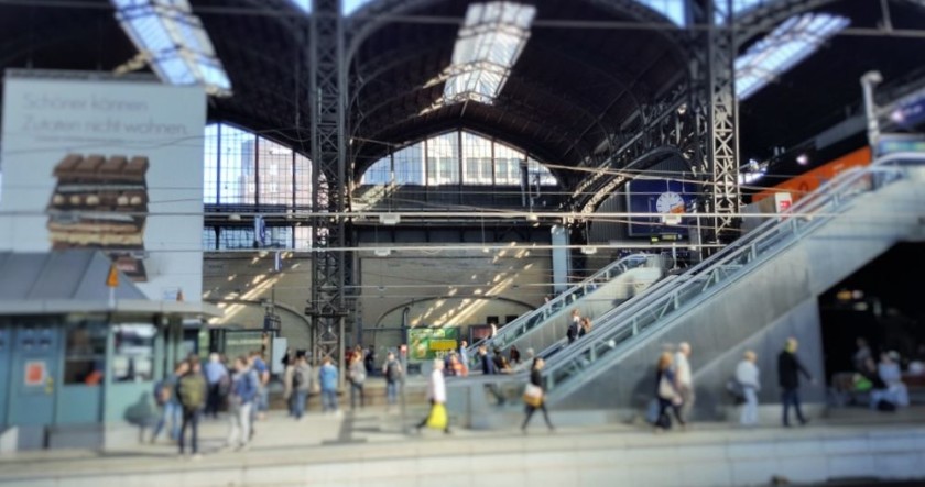 Escalators leading up the Sudsteg