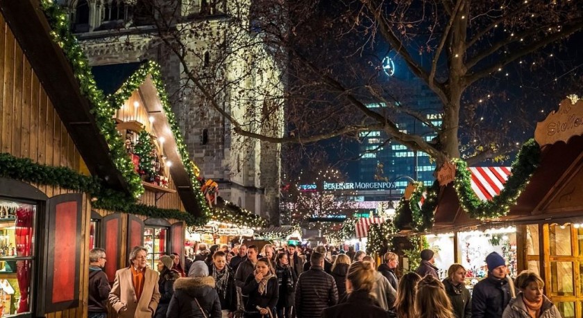 Cerlin Christmas markets by train