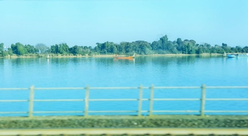 Crossing the lagoon to Venezia S.Lucia