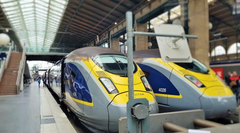 Two e230 trains at Gare Du Nord