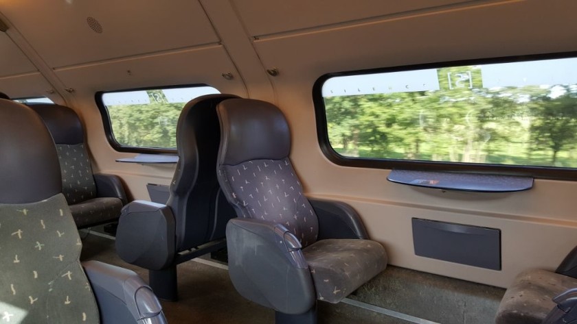 Upper deck 1st class seating - note the 'Silence' zone across the window