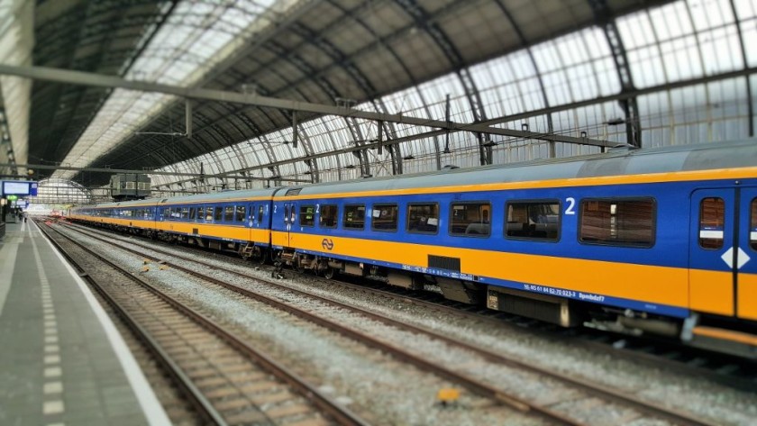 Exterior view of an Intercity Direct train