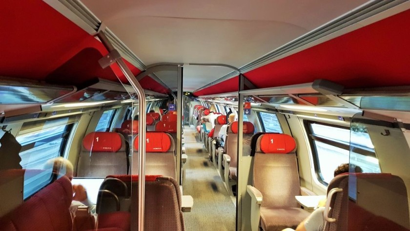 1st class upper deck seating saloon on an IC 2000 train