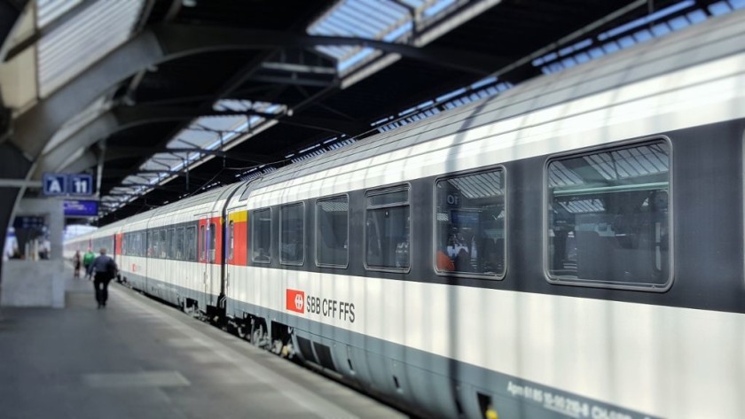 The single deck IV coaches used on other SBB IC routes