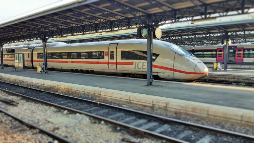 An ICE Velaro D train arrives at Paris Est