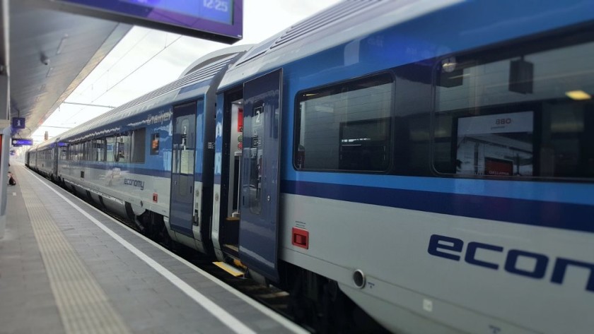 The exterior of 'Economy' coaches on a Czech (CZ) Railjet