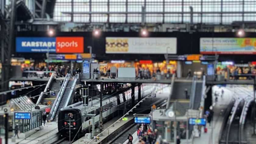 A Danish IC train on an EC service to Denmark at Hamburg Hbf