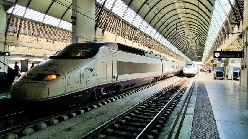 An AVE (100) train has arrived in Sevilla