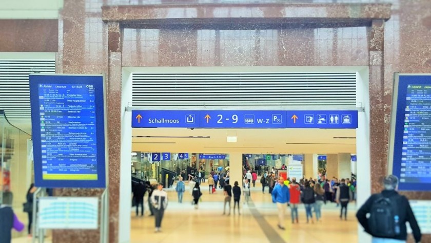 The main passage way from the concourse on Südtiroler Platz