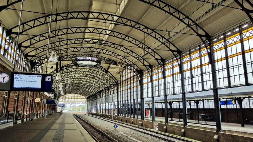 The beautifully restored interior of Den Haag HS station