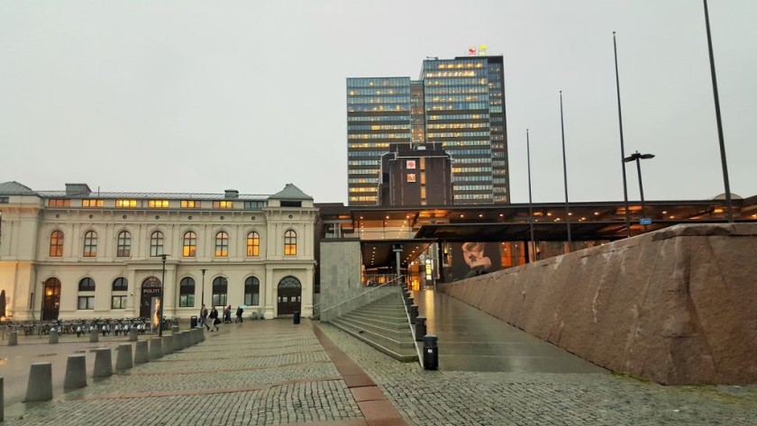 The south side entrance to Oslo S station