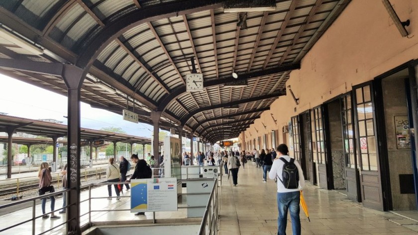 View of track/platform 1 at Zagreb Glavni kolodvor station