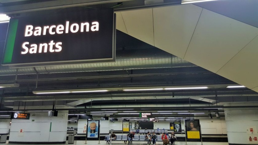 The salidas/platforms at Barcelona Sants station