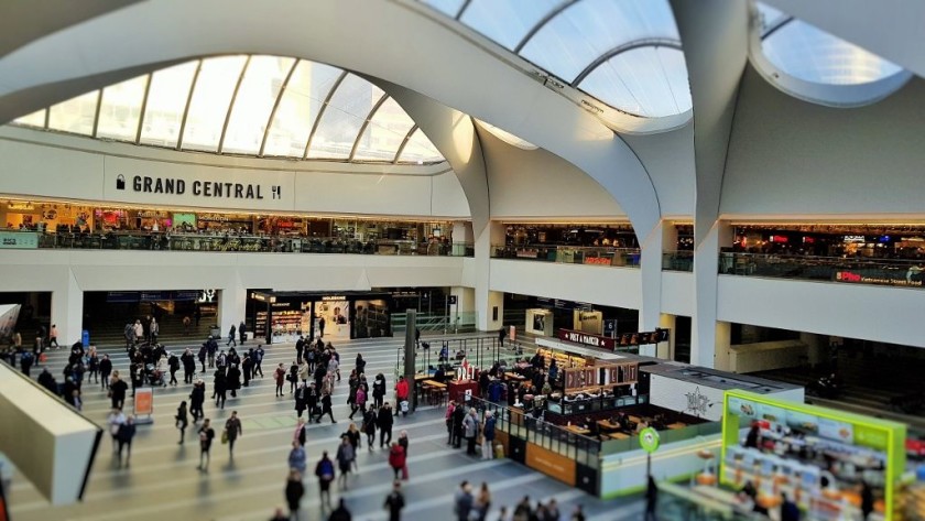 Looking across the main concourse, which is also the ground level of the Grand Central mall