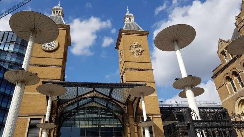 The entrance to the station on Liverpool Street