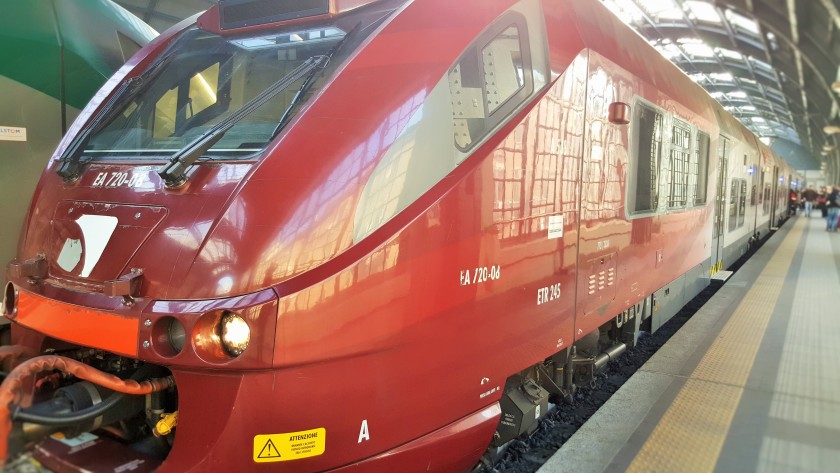 A Malpensa Express train has arrived at Milano Centrale
