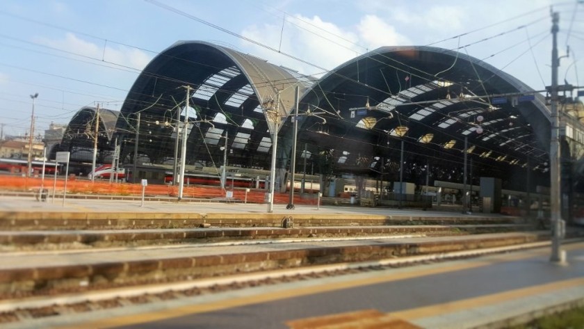 The huge roofs which span the platforms