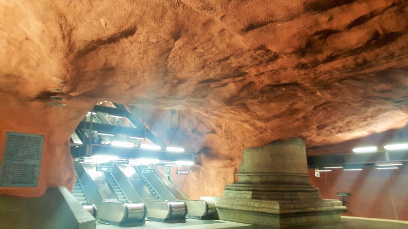 The lobby to the blue line trains at the base of the incredible escalator