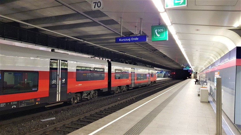 Looking along bahnsteig (platform) 2 which is used by S-Bahn trains to the city centre 