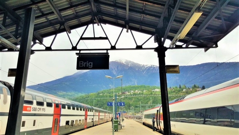 IC express trains await departure from Brig