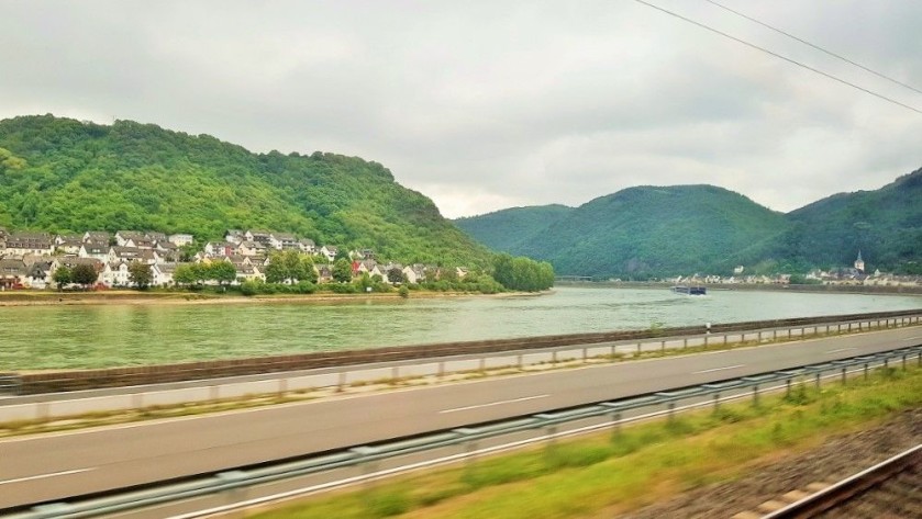 Chase the cars and boats as they travel through the valley beside the train