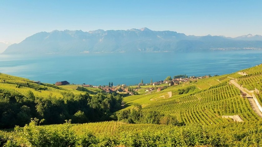 The stunning view over Lake Geneva which can be seen on the IC 1 route