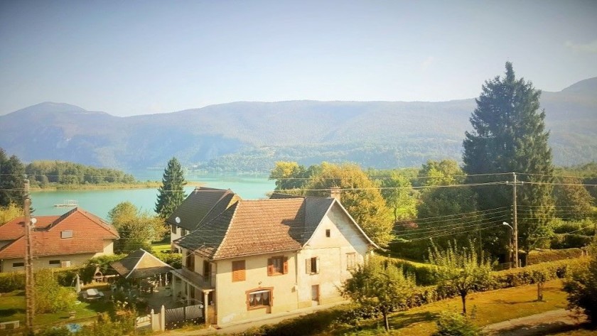 Passing the Lac D'Auiguebelette on the way to Chambery