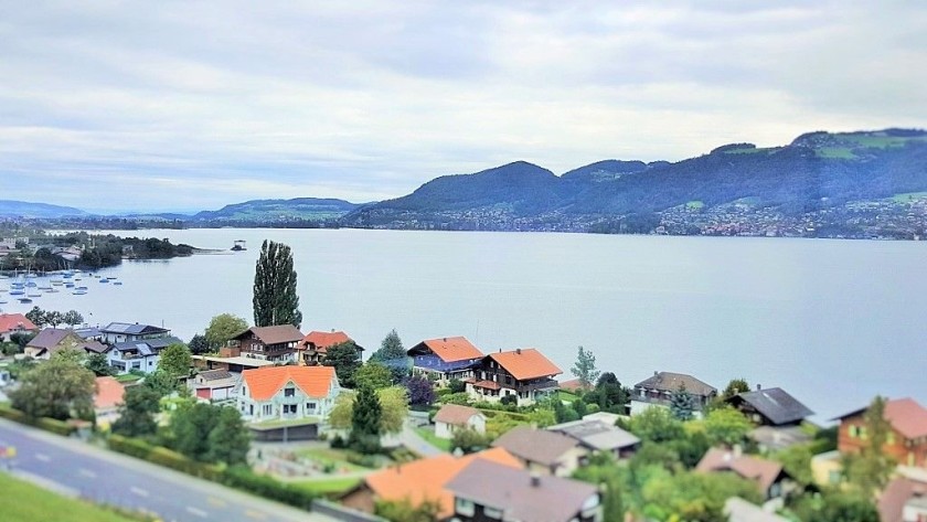 The view between Thun and Spiez is spectacular even on a grey day