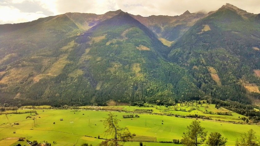 From the right there are stunning views after the Tauern Tunnel