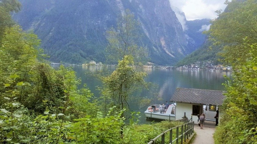 Connecting to the ferry at Hallstatt station