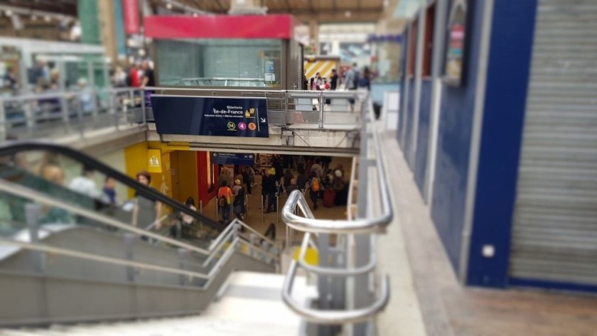 Or take this exit from the concourse and turn left into the passage way