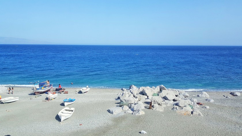 Traveling by the beach to the south of Messina