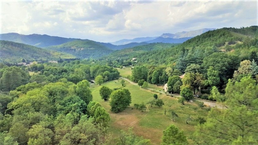 Crossing over Le viaduc de Chamborigaud looking left