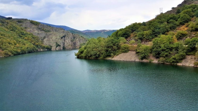 Crossing over the reservoir at Chassezac