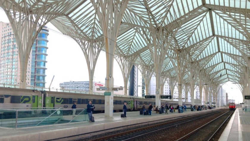 Trains at Lisboa Oriente