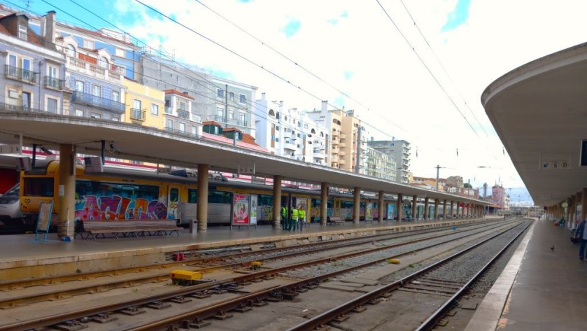 The platforms at Lisbon Sant Apolonia