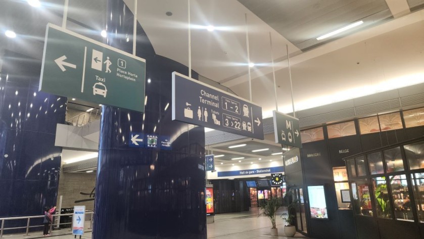 By the exits from the stairs and lifts which lead down from Eurostar arrivals