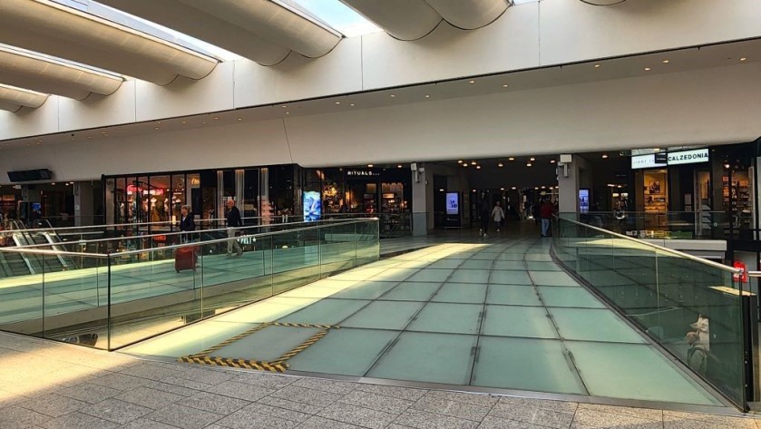 Entering Hall 1 at the Gare Montparnasse