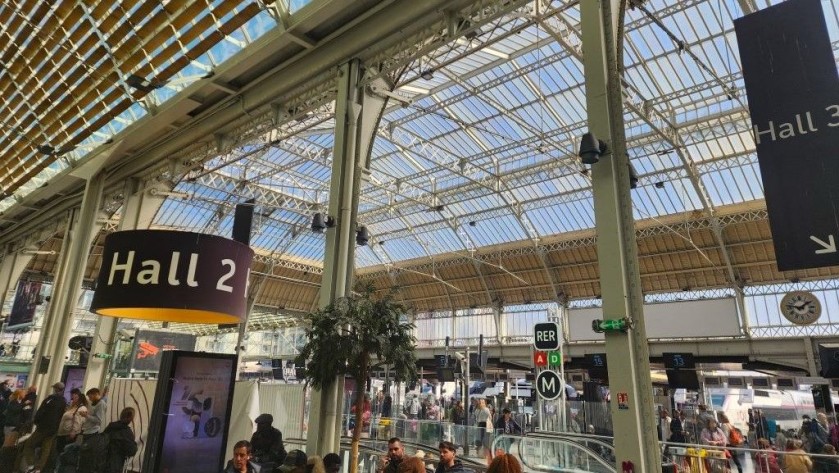 To Hall 3 from the Hall 2 concourse at the Gare De Lyon