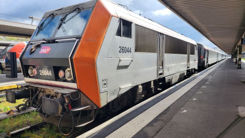 An Intercités train at Paris Bercy