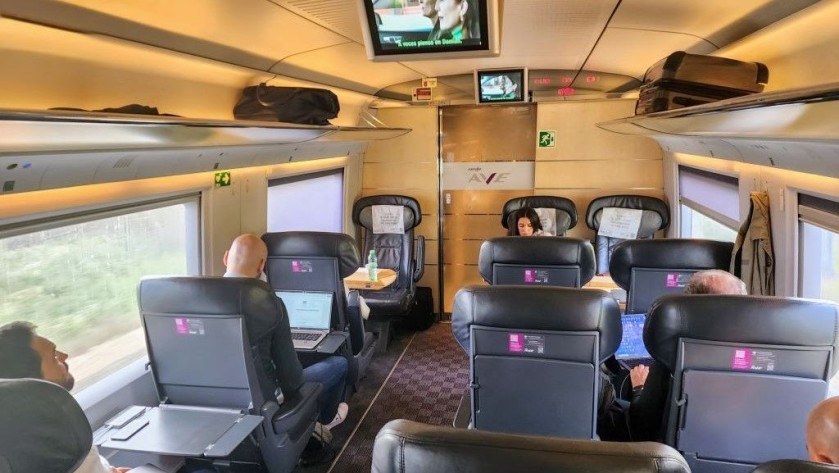 A Confort Class / 1st class seating saloon on an AVE 103 train